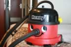 Henry - the vaccuum cleaner (32kb)