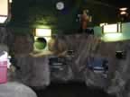 LadiesBathroom5.jpg (14kb)